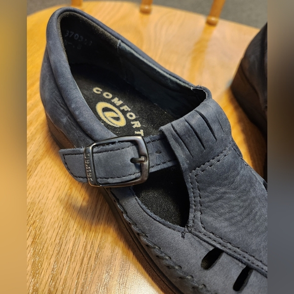 NWOT Blue Dexter Suede Mary Jane Flats Size 6.5 - Picture 3 of 7